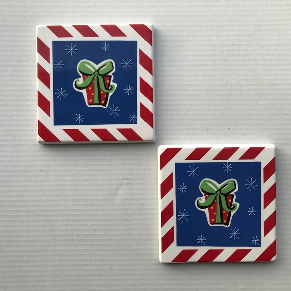 A Pair Of Christmas Present Trivets/Ceramic Tiles 6” - Picture 3 of 7
